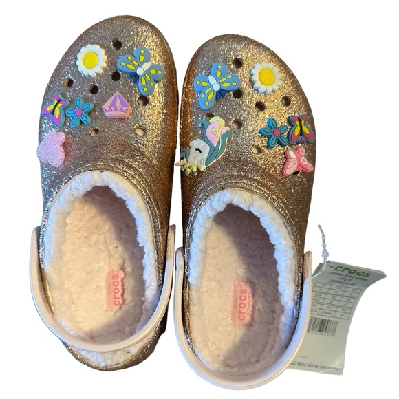 BNWT FLEECED LINED GLITTER GOLD AND PINK CROCS - Picture 1 of 4